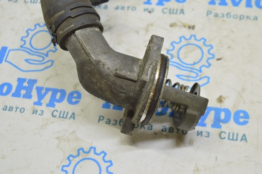 Корпус термостата Audi A8 D3 03-09 3.0