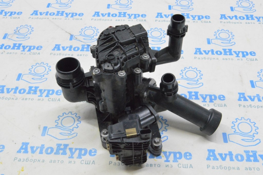 Корпус термостата BMW X5 G05 19-23 3.0T — фото 3