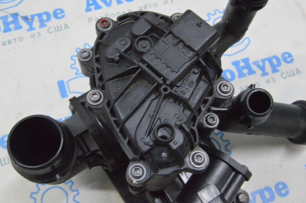 Корпус термостата BMW X5 G05 19-23 3.0T — фото 4