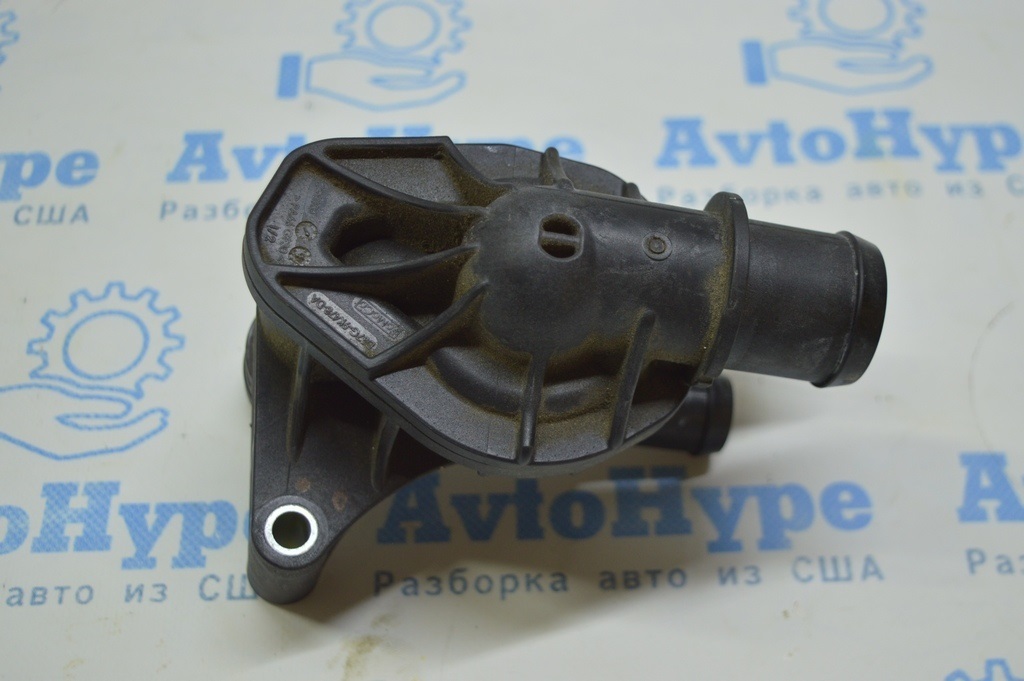Корпус термостата Ford Fusion mk5 13-20 1.5Т DS7Z-8592-F (05)