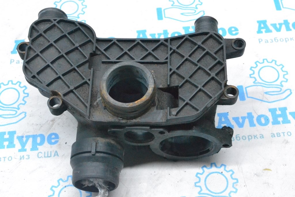 Корпус термостата Land Rover Range Rover L405 13-17 4.4D (01) небольшой деф — фото 2