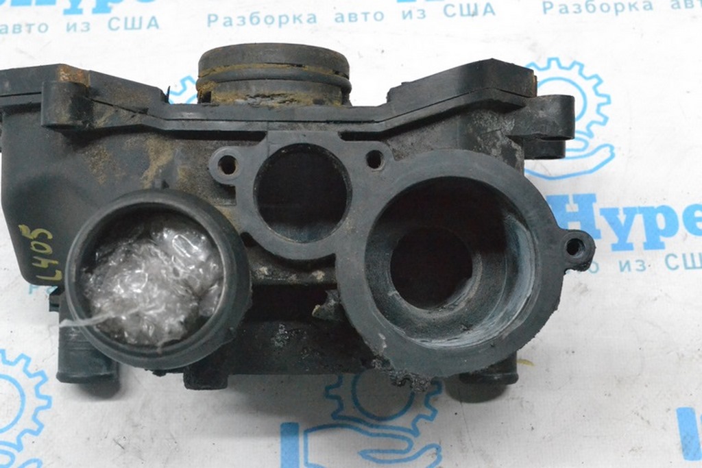 Корпус термостата Land Rover Range Rover L405 13-17 4.4D (01) небольшой деф — фото 3