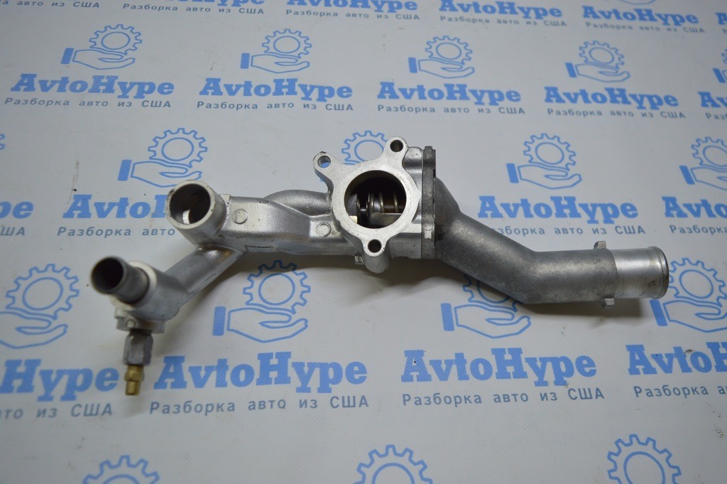Корпус термостата Toyota Highlander 14- 3.5