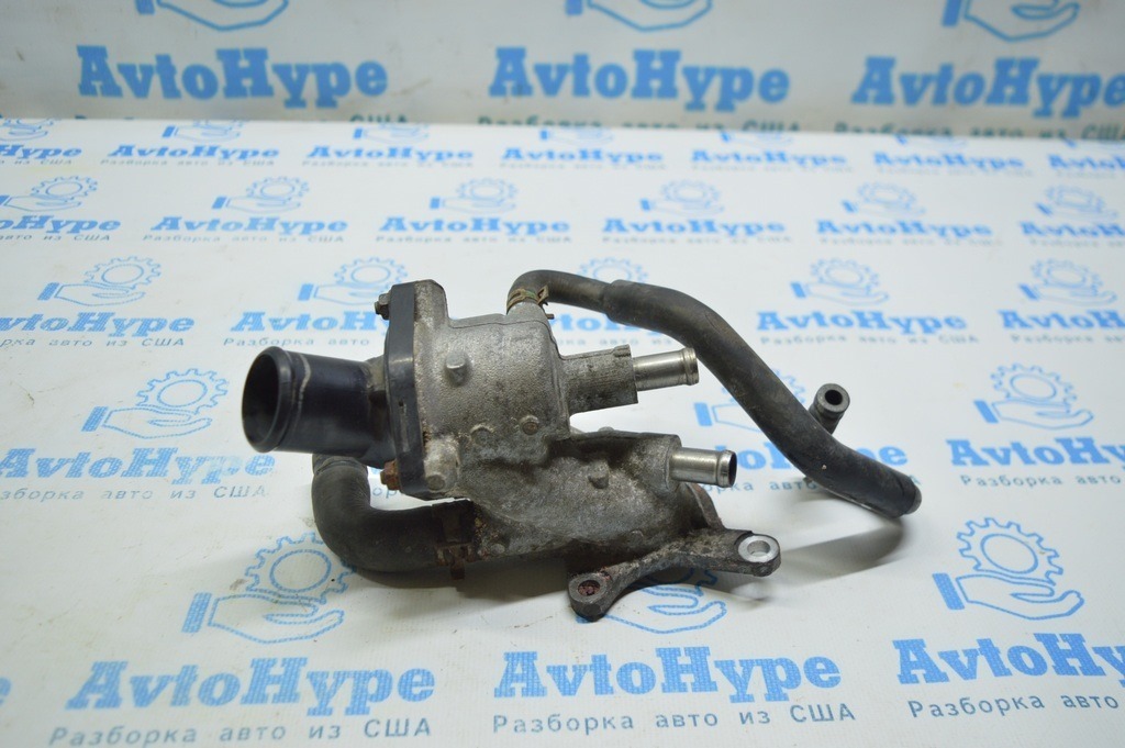 Корпус термостата Toyota Sequoia 2008-2022 — фото 3