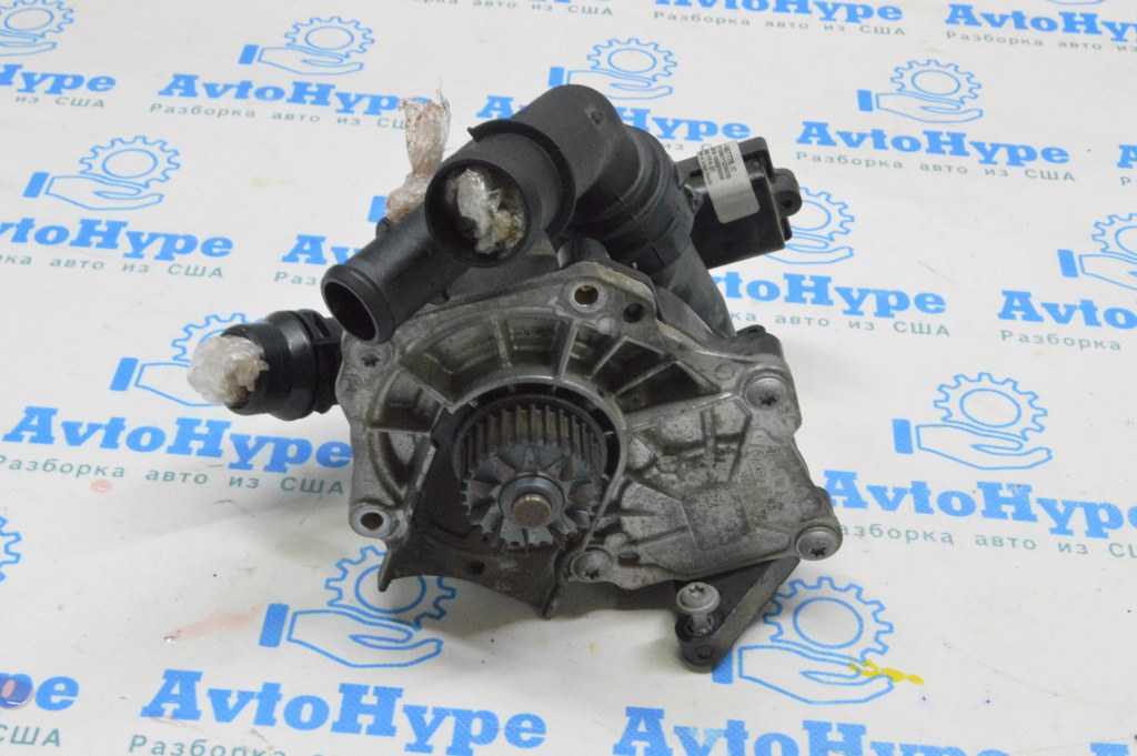 Корпус теромстата Audi A3 8V 15-20 1.8T 2.0Tв сборе с помпой (02) 06L121111H — фото 2