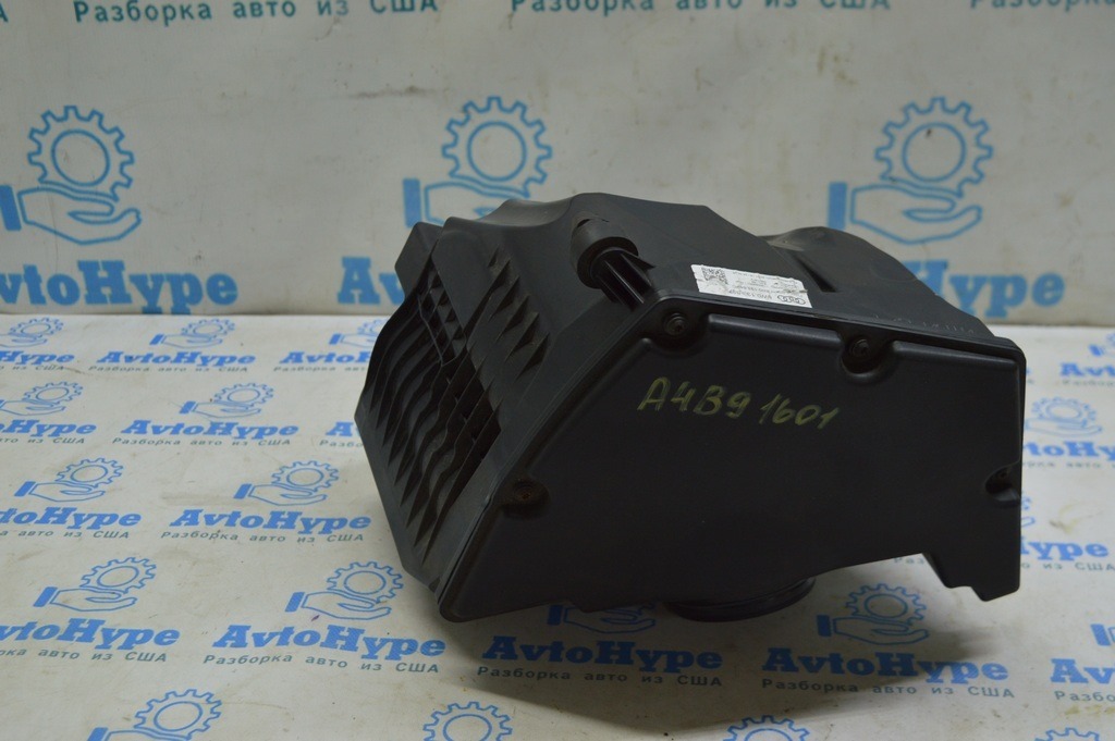 Корпус воздушного фильтра Audi A4 B9 17- 2.0T