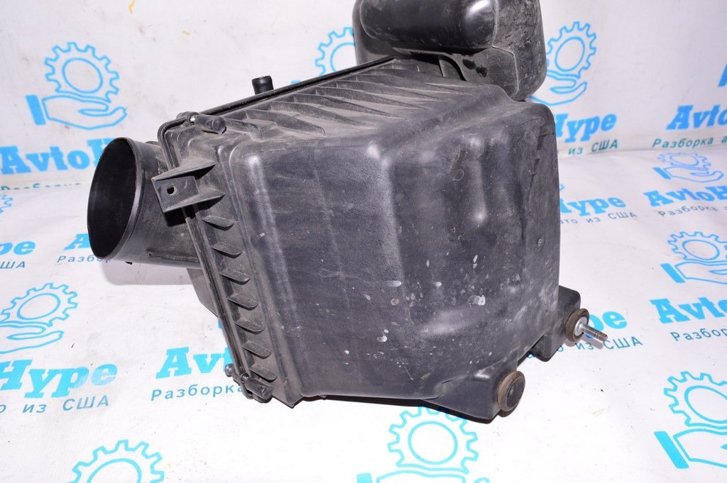 Корпус воздушного фильтра Dodge Journey 11- 3.6