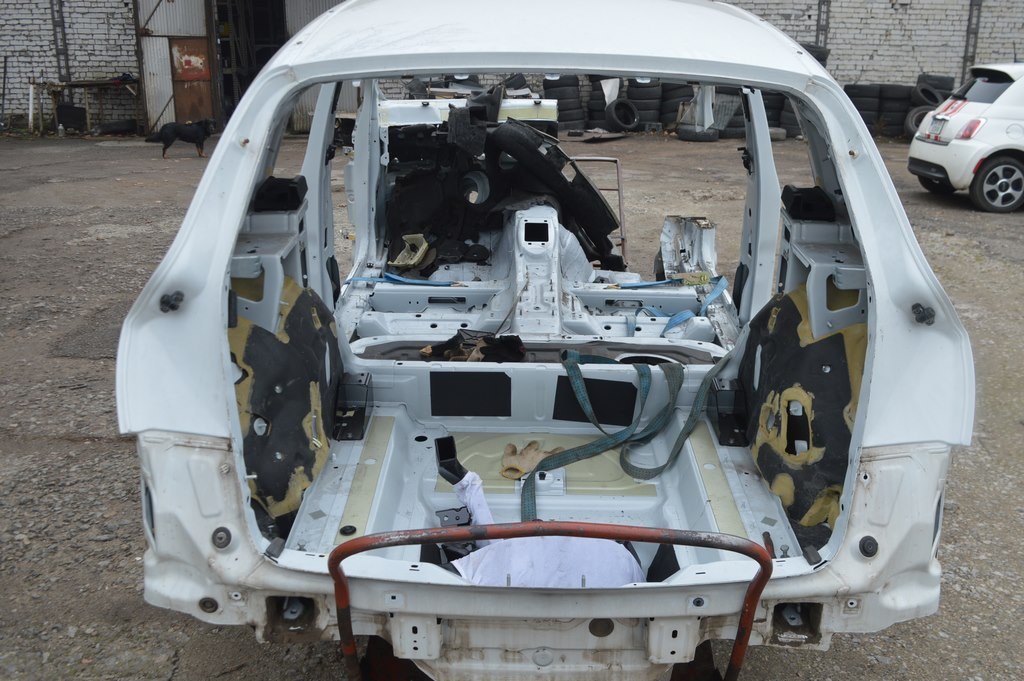 Корито багажника Audi Q5 8R 09-16 біле (02)