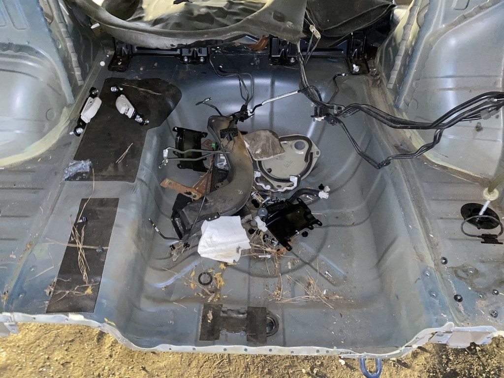 Корыто багажника Nissan Sentra 13-19