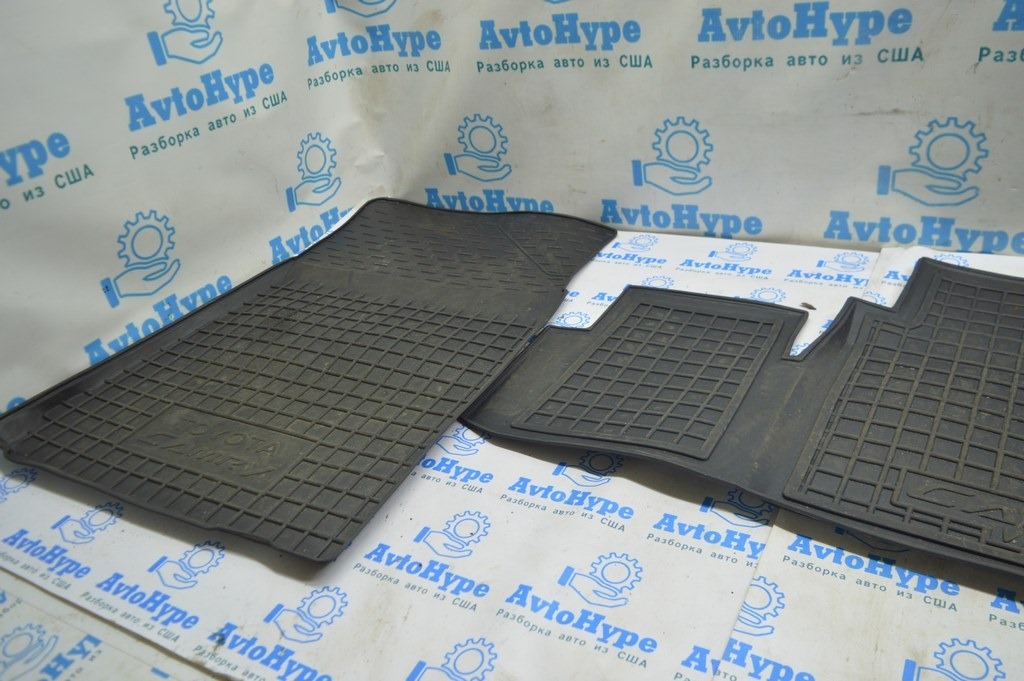 Коврик салона передний правый Toyota Camry v50 12-14 usa резина, черн