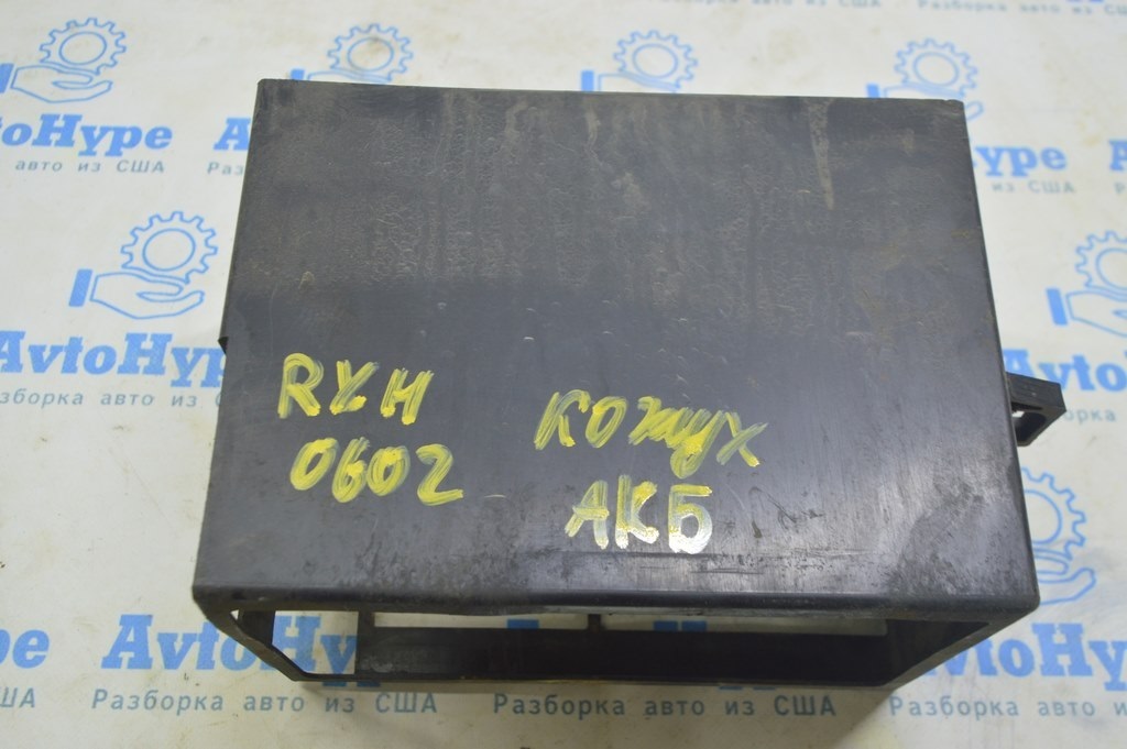 Кожух акб Lexus RX400h 06-09