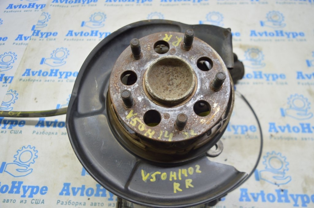 Кожух тормозного диска задний правый Toyota Camry v50 12-14 usa