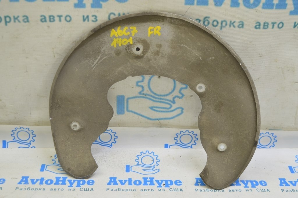 Кожух цапфы передний правый Audi A6 C7 12-18