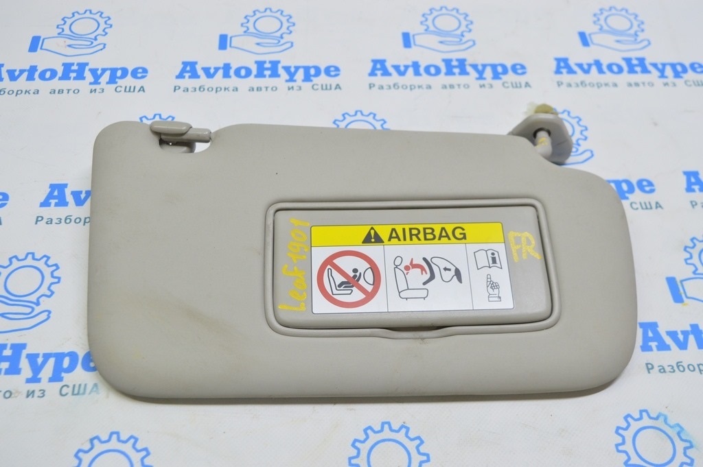 Козырек правый Nissan Leaf 18- серый с подсветкой с крючком (01) трещина