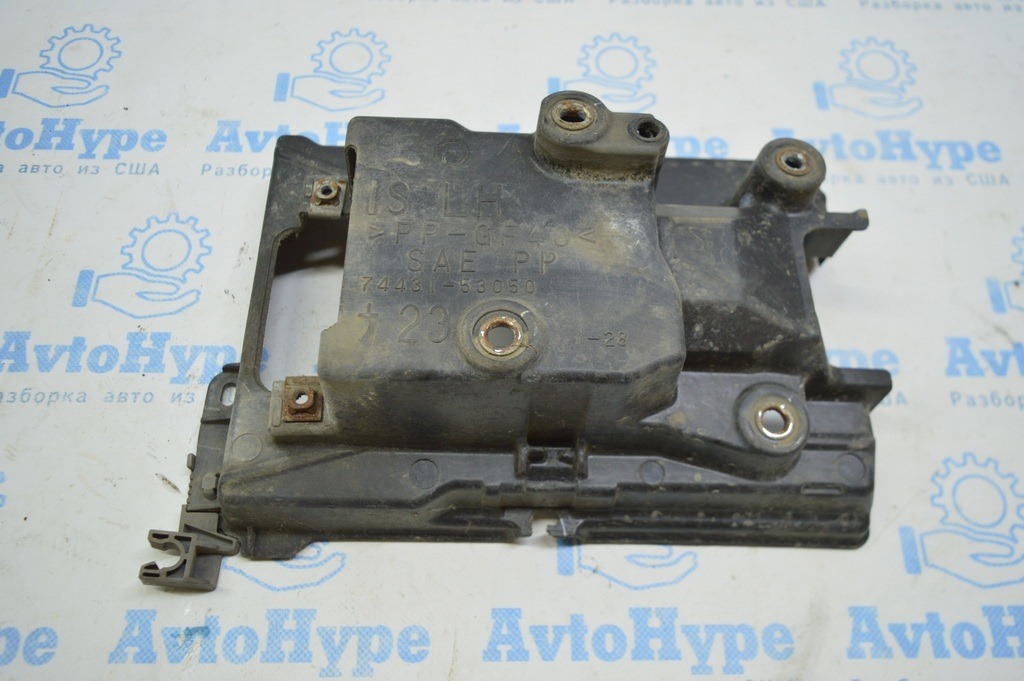 Крепление акб Lexus IS250/IS300/IS350 06-13