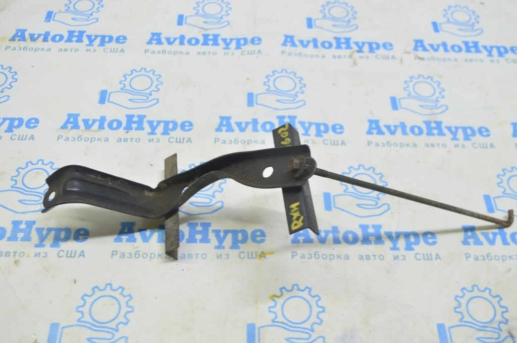 Крепление акб Lexus RX400h 06-09