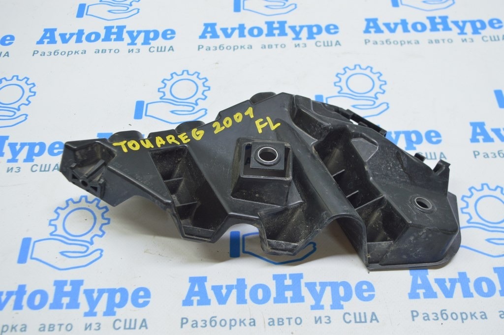 Крепление переднего бампера левое VW Touareg 18- 760807183B