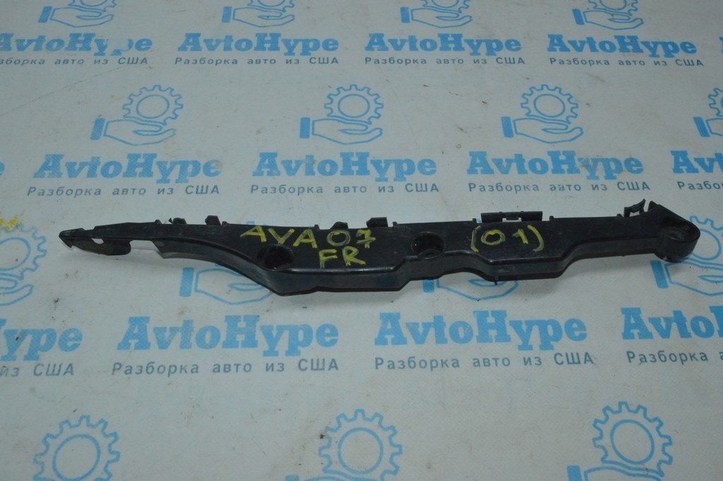 Крепление переднего бампера правое Toyota Avalon 05-12 (01) деф.2 защелок