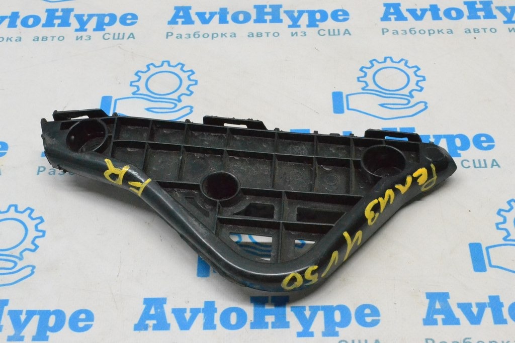 Кріплення переднього бампера праве Toyota Camry v55 14-18 Європа