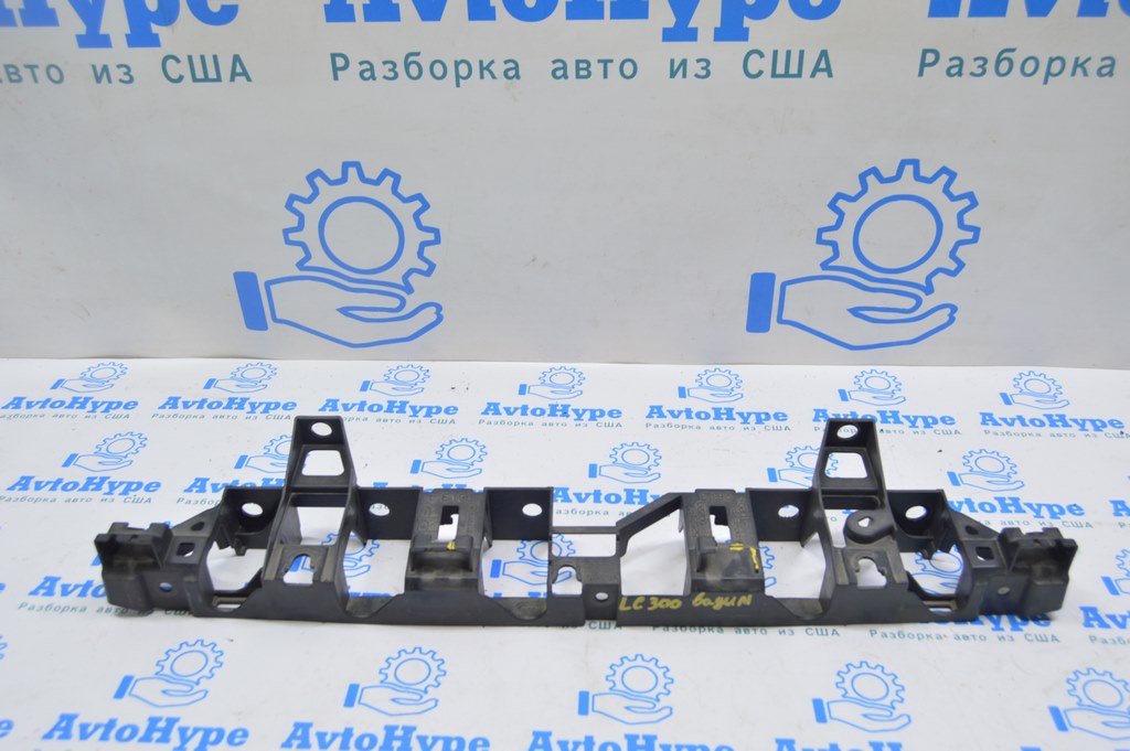 Кріплення переднього бампера центр Toyota LC300 21- (01) злам кріпл, реаліз Вадим