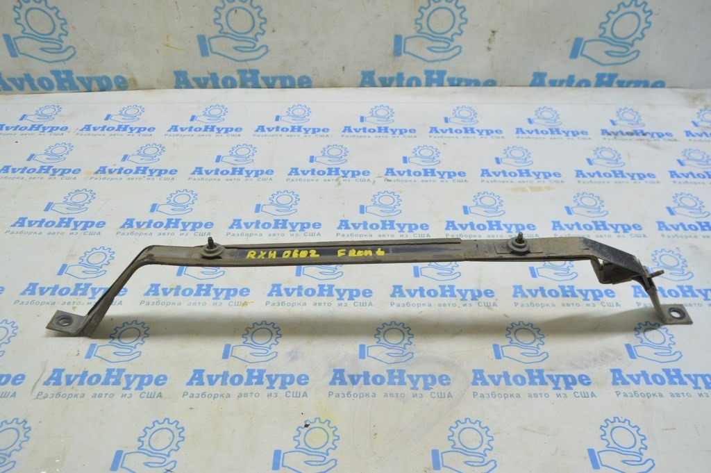 Крепление топливного бака переднее Lexus RX400h 06-09