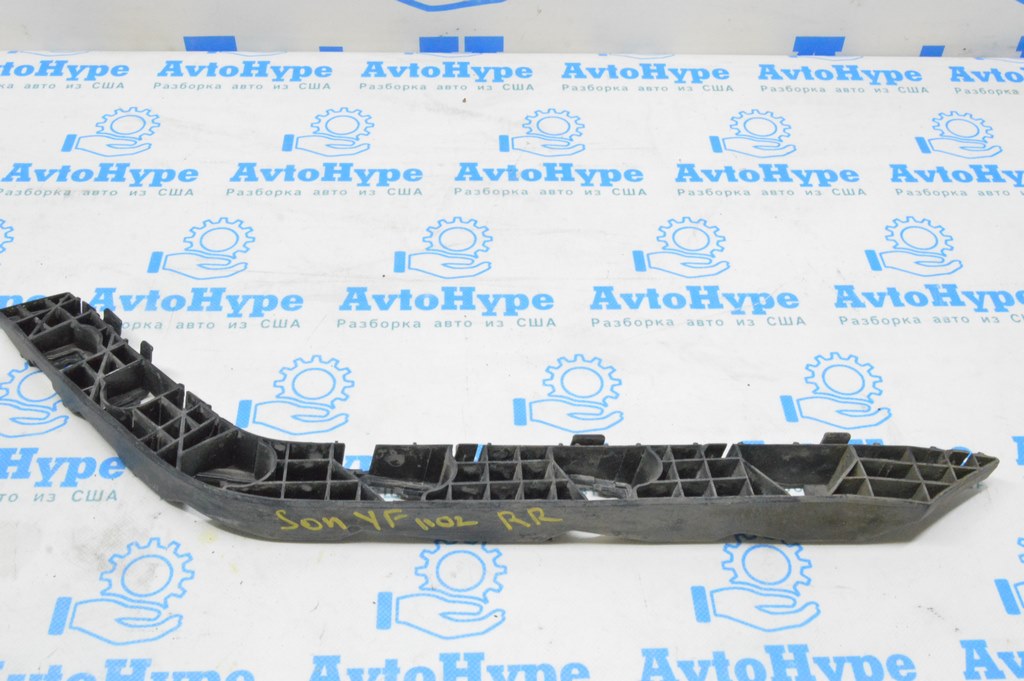 Крепление заднего бампера правое Hyundai Sonata 11-13 (02) сломано крепление