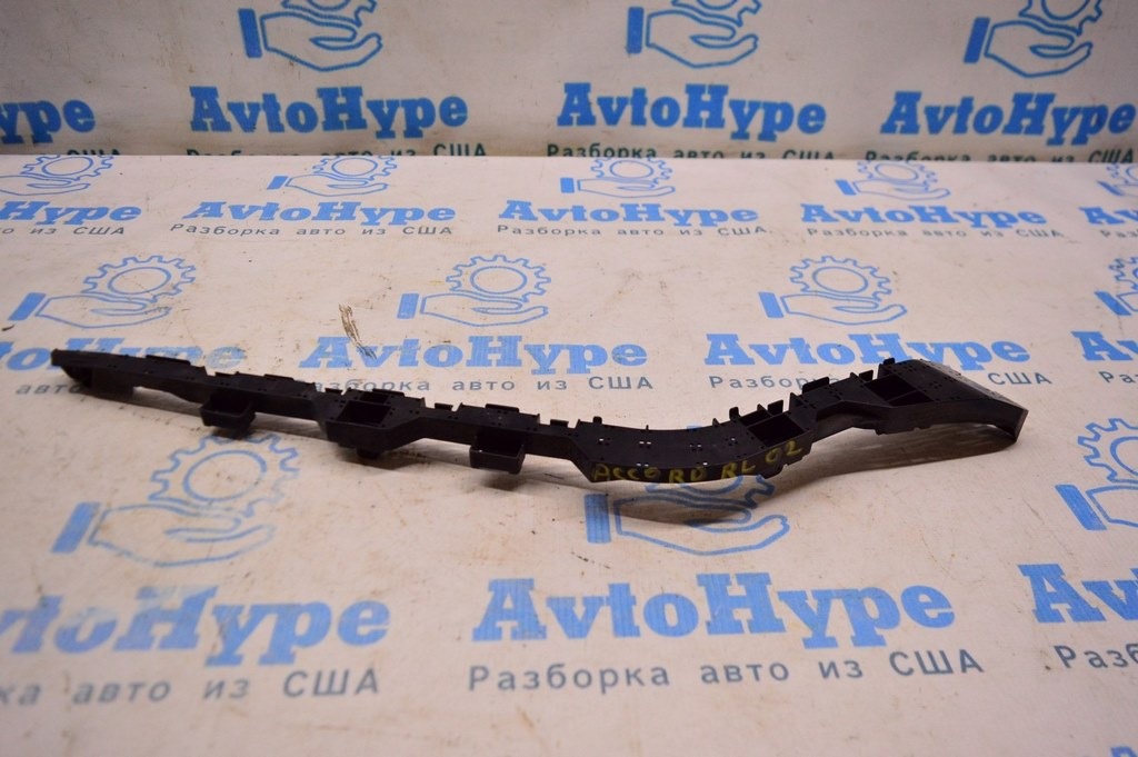 Крепление заднего бампера верхнее левое Honda Accord 18- (02)