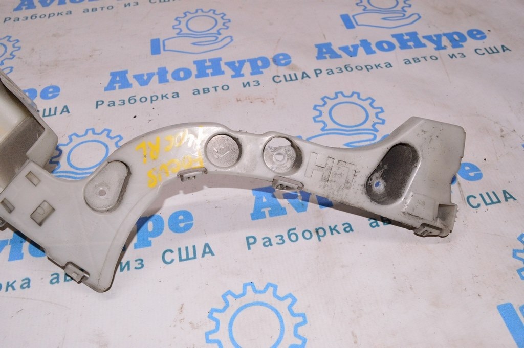 Крепление заднего бампера внешн левое Ford Focus mk3 11-14 дорест 5d