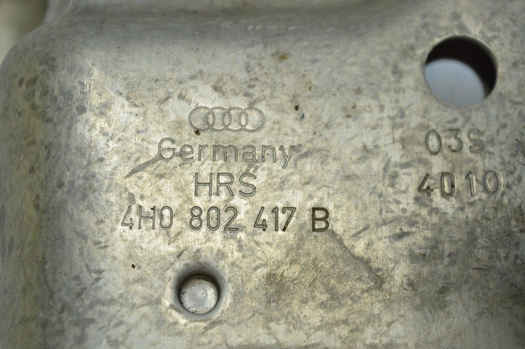 Креплениее докатки (запасного колеса) Audi A8 D4 10-17 — фото 3