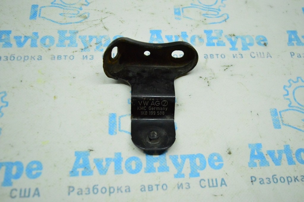 Кронштейн бачка омывателя VW Jetta 11-18 USA — фото 2