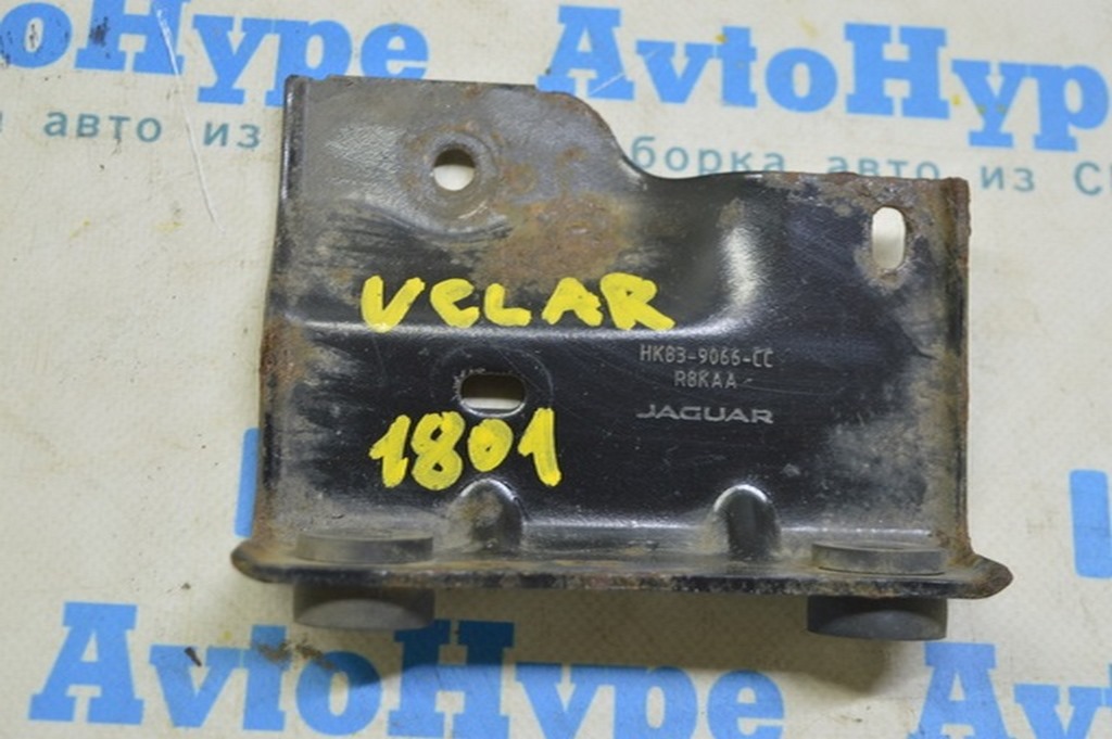 Кронштейн бака ADBlue Range Rover Velar L560 17-