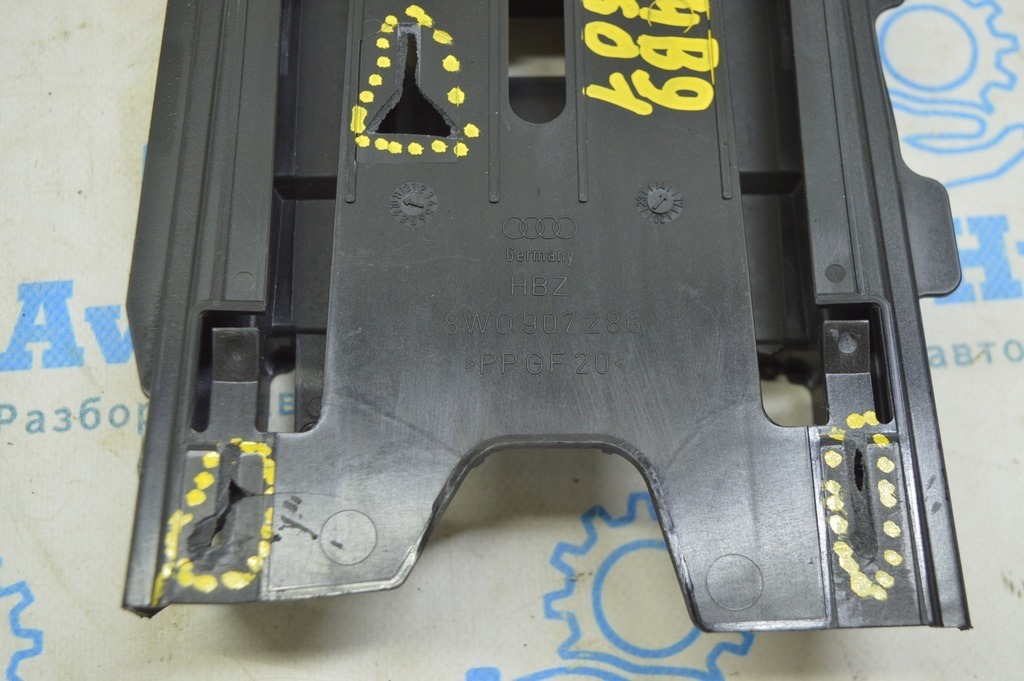 Кронштейн BCM Body Control Module Audi A4 B9 17- надломан — фото 3