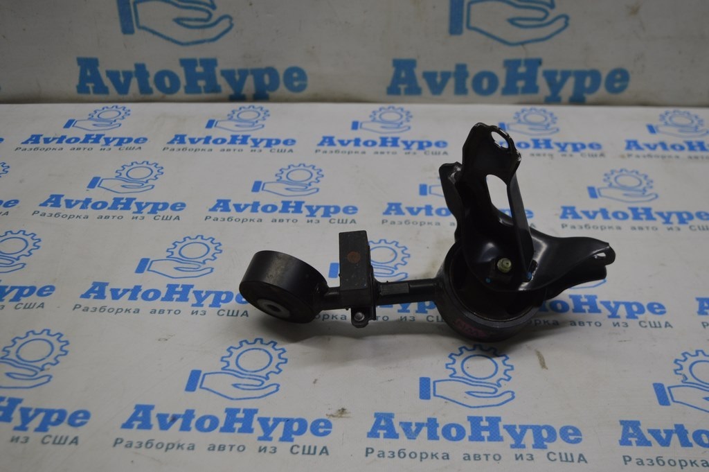 Кронштейн двигателя верхний правый Lexus RX300 RX330 04-09