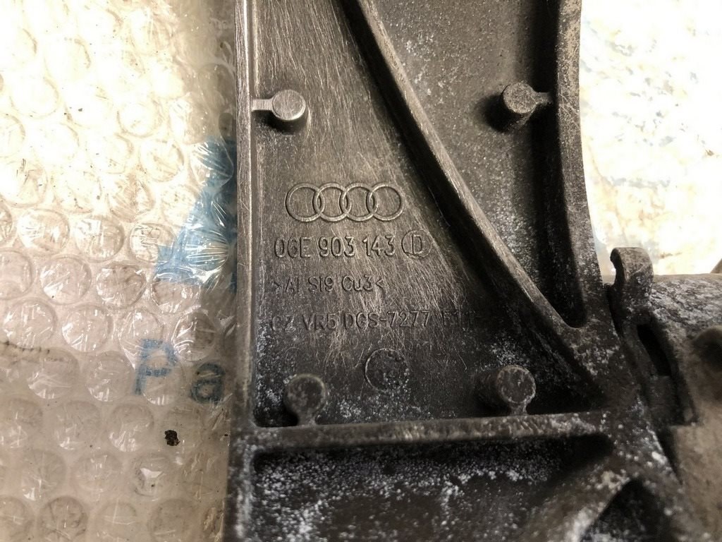 Кронштейн генератора 3.0 tfsi Audi S4 b8 08-16 — фото 2