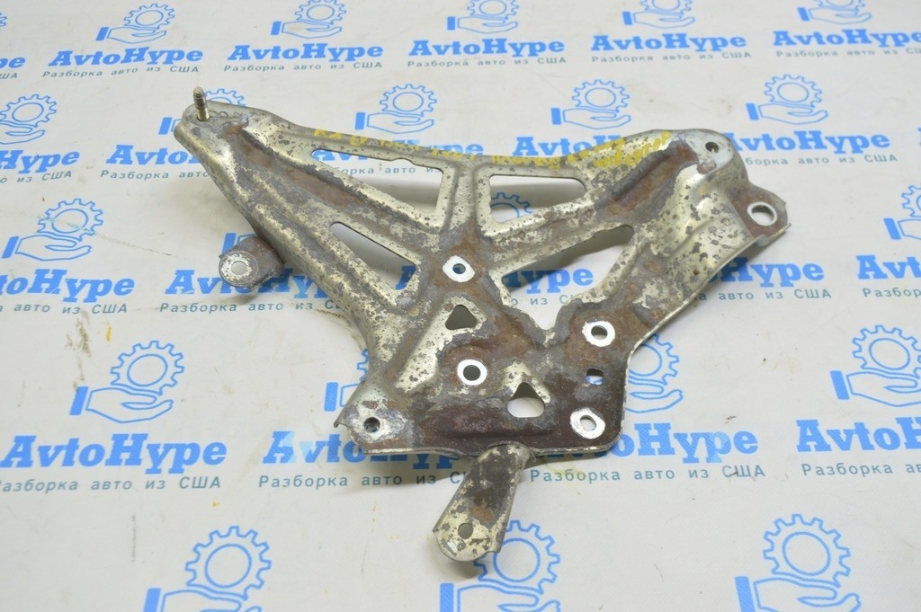 Кронштейн инвертора нижний Lexus RX450h 16-22 ржавый (01)