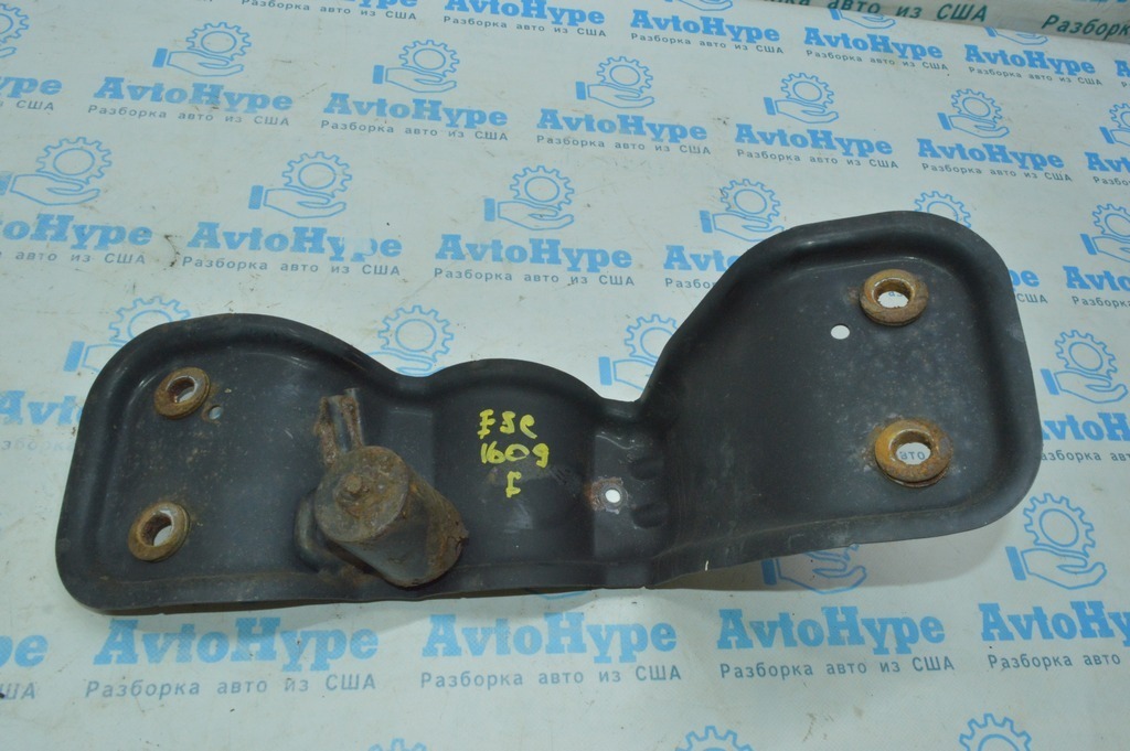 Кронштейн карданного вала Ford Escape MK3 13-19