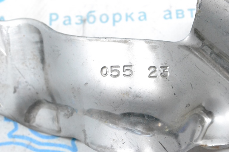 Кронштейн катализатора Toyota Tundra 22- — фото 3