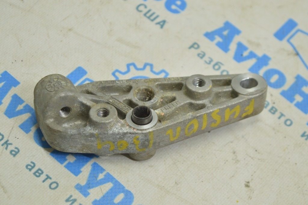 Кронштейн компрессора кондиционера Ford Fusion mk5 13- 2.5Т (04)