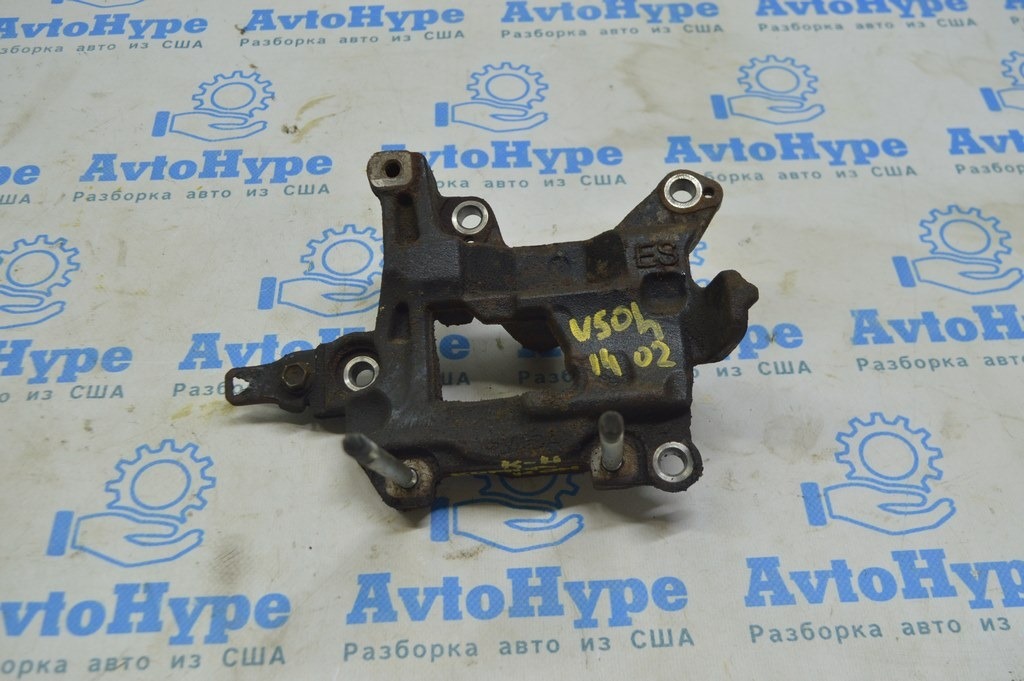 Кронштейн компрессора кондиционера Toyota Camry v50 12-14 hybrid usa