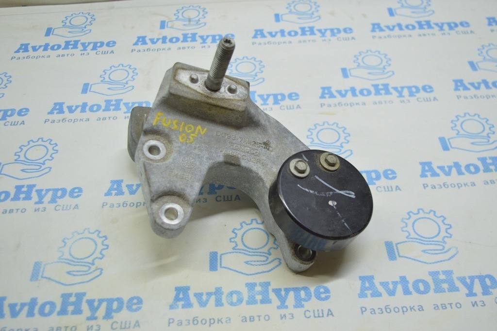 Кронштейн коробки передач левый Ford Fusion mk5 13-20 DG93-7M125-AD
