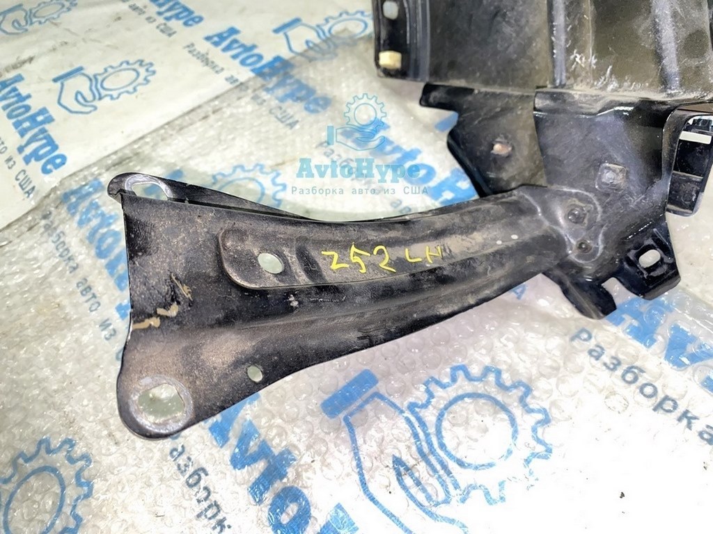 Кронштейн крыла лев Nissan Murano z52 15-