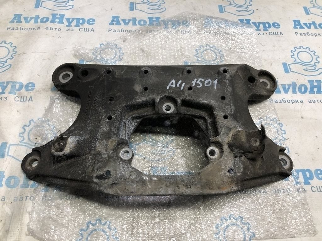 Кронштейн мкпп Audi a4 b8 08-16