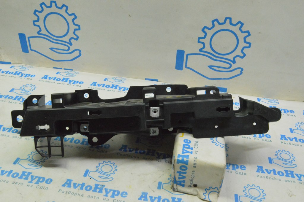 Кронштейн обшивки арки левый Jaguar I-Pace 19-25 T4K8953