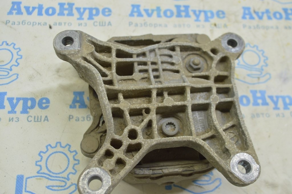 Кронштейн опоры АКПП VW Touareg 18- 3.0d