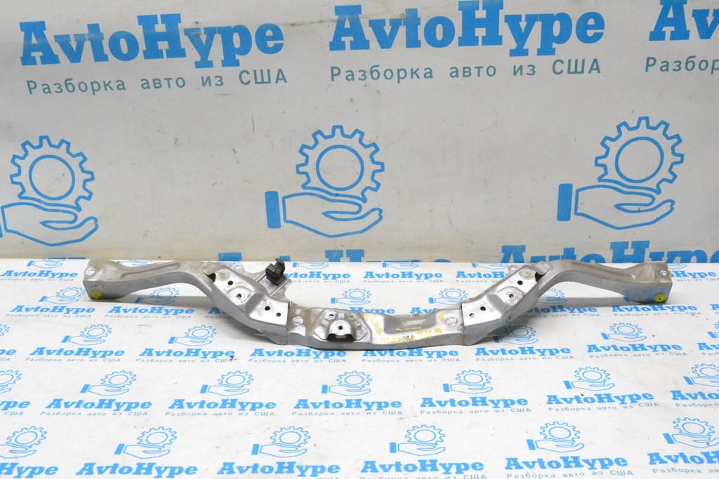 Кронштейн переднего бампера верхний центральный Toyota C-HR 18-23 (01)