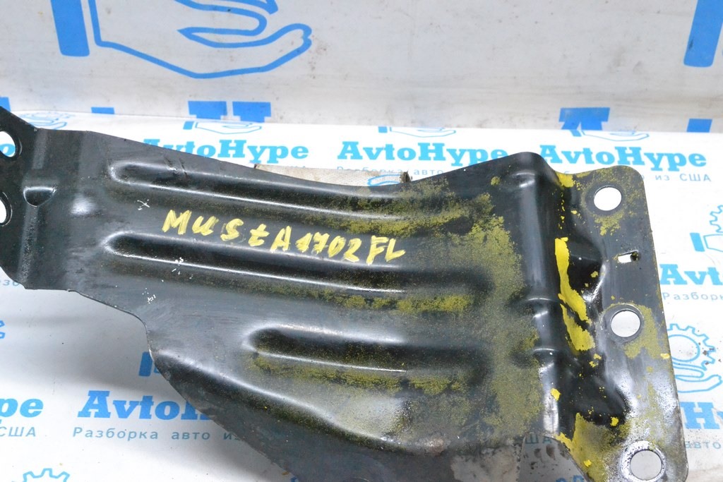 Кронштейн передней стойки левый Ford Mustang mk6 15-23 2.3T