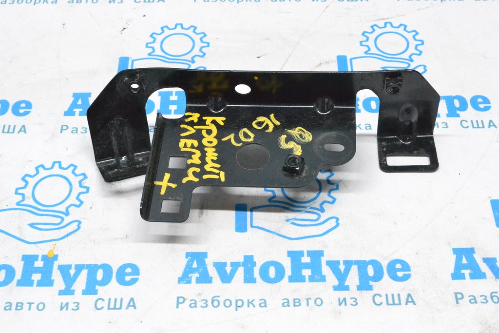 Кронштейн плюсовой клеммы подкапотной Audi Q5 8R 09-17
