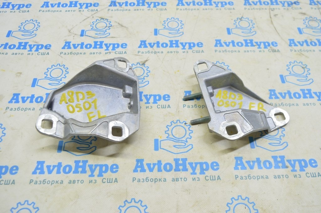 Кронштейн подторпедной трубы правый Audi A8 D3 03-09