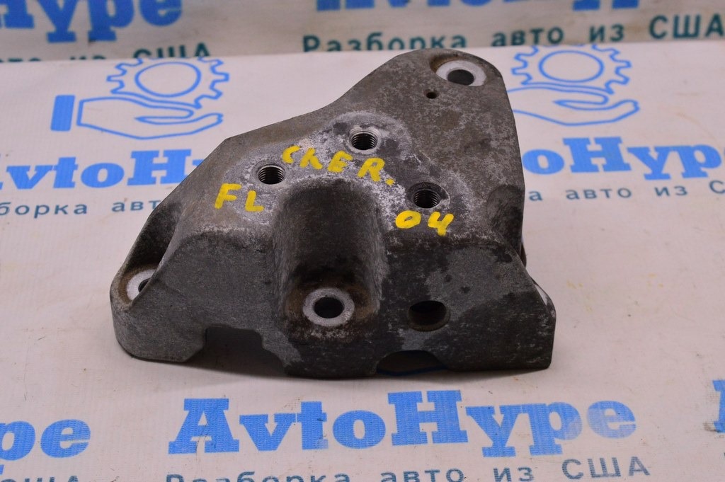 Кронштейн подушки двигателя левая верх Jeep Cherokee KL 14- 3.2