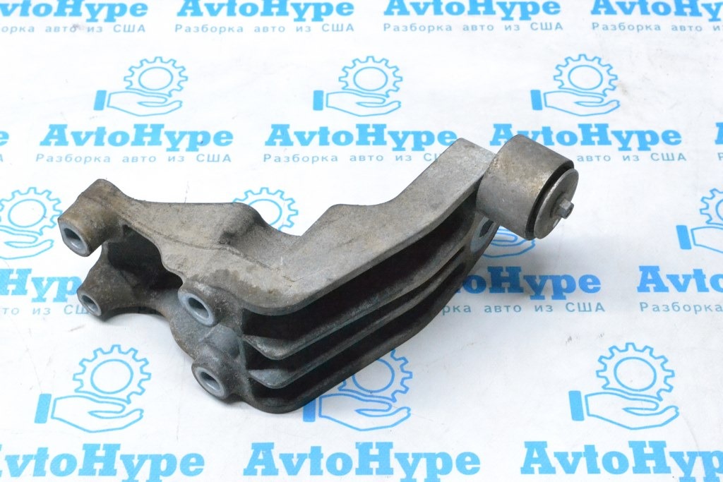 Кронштейн подушки двигателя левый Ford Mustang mk6 15-23 2.3T
